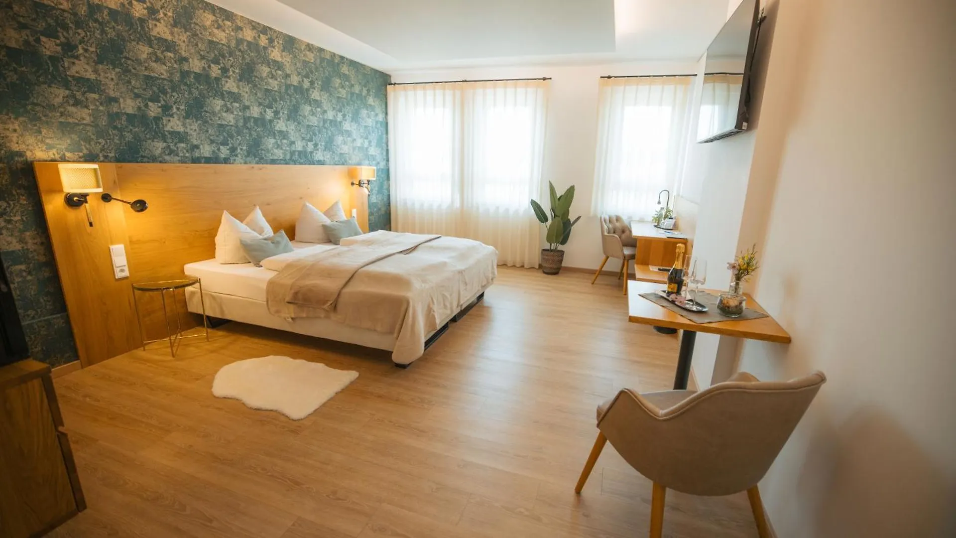 Hotel Poellners 20 Min Von Muenchen Hbf Petershausen