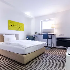 Designhotel Youngstar Hotel City Airport Mannheim